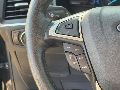 Used 2024 Ford Edge Titanium image 30