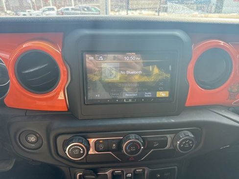 Used 2018 Jeep Wrangler Unlimited Sport S image 15