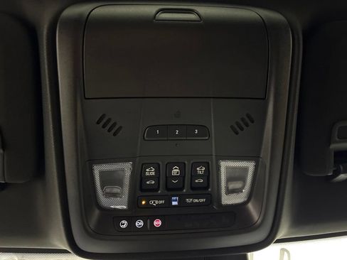 Used 2024 Cadillac XT4 Premium Luxury w/ Technology Package AWD/4WD image 28