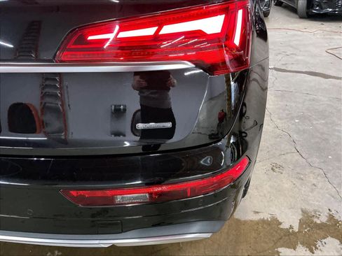 Used 2023 Audi Q5 2.0T Premium w/ Convenience Package image 11