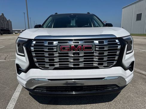 New 2027 GMC Terrain Denali w/ LPO, Floor Liner Package AWD/4WD image 9