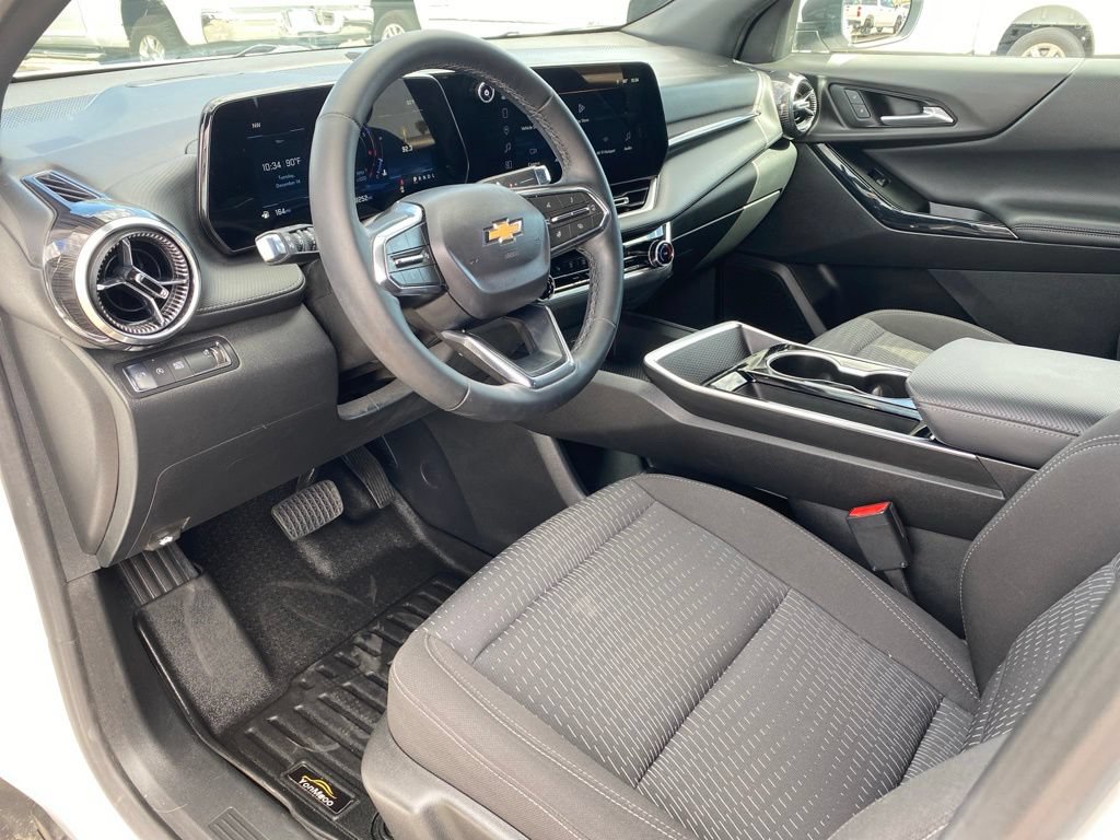 Used 2025 Chevrolet Equinox LT FWD image 23