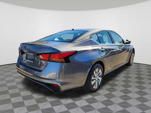 Certified 2025 Nissan Altima 2.5 S FWD image 4