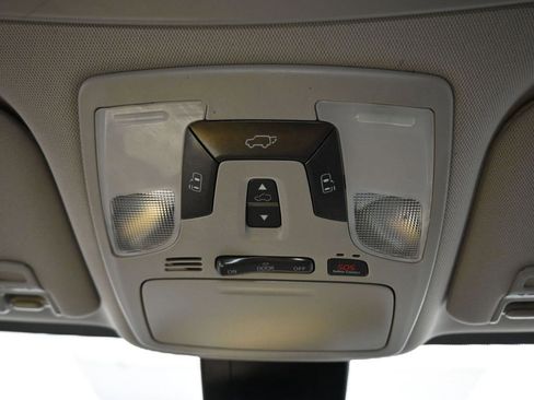 Used 2020 Toyota Sienna SE Premium image 25