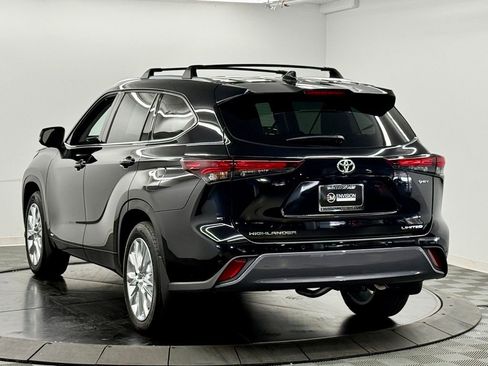Used 2026 Toyota Highlander Limited image 10
