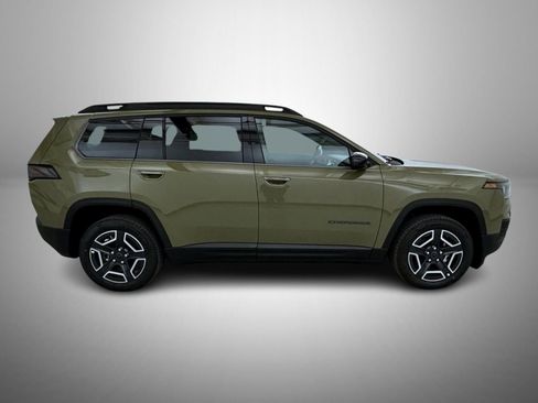 New 2026 Jeep Cherokee Laredo image 4
