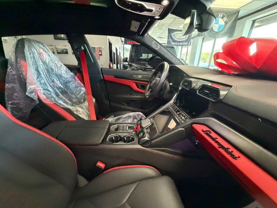Used 2023 Lamborghini Urus S AWD/4WD image 55