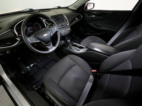 Used 2018 Chevrolet Malibu LT image 29