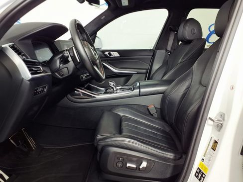 Used 2022 BMW X7 xDrive40i w/ M Sport Package AWD/4WD image 7