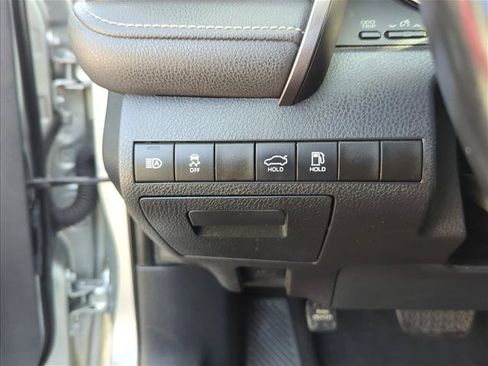 Certified 2021 Toyota Camry SE FWD image 17