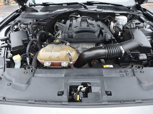 Used 2018 Ford Mustang Coupe image 15