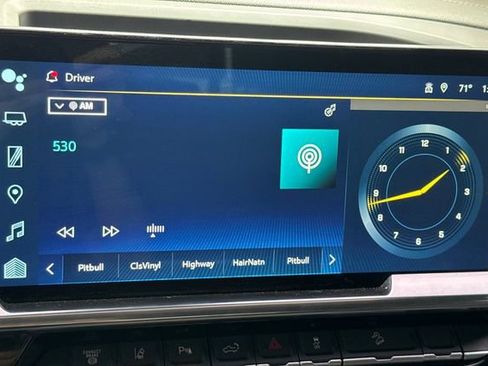 Used 2024 Chevrolet Silverado 2500 LTZ w/ LTZ Convenience Package image 26