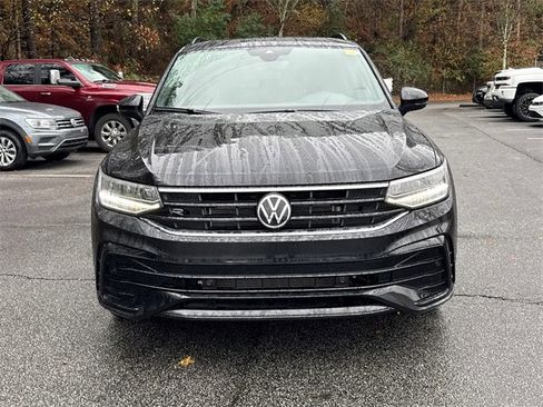 Certified 2024 Volkswagen Tiguan SE R-Line image 2