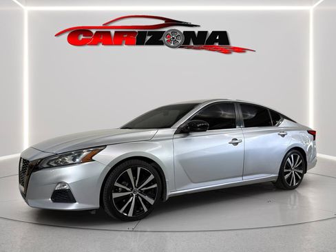 Used 2020 Nissan Altima 2.5 SR w/ Premium Package FWD image 13