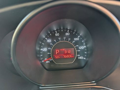 Used 2015 Kia Soul + image 16