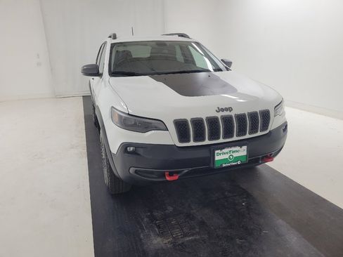 Used 2019 Jeep Cherokee Trailhawk w/ Cold Weather Group AWD/4WD image 14