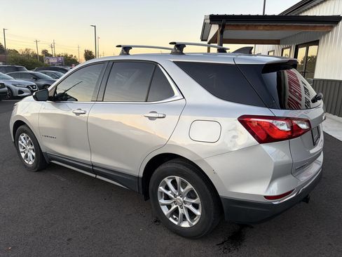 Used 2018 Chevrolet Equinox LT image 12