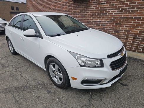 Used 2016 Chevrolet Cruze LT image 16
