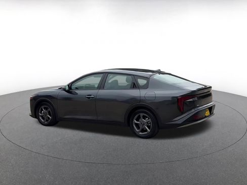 Used 2025 Kia K4 FWD image 11