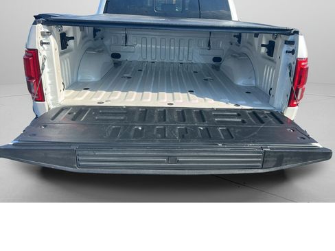 Used 2017 Ford F150 Platinum w/ Equipment Group 701A Luxury AWD/4WD image 24