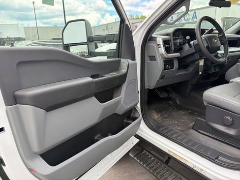 New 2026 Ford F550 4x4 Regular Cab Super Duty image 8