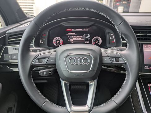 Certified 2025 Audi Q7 2.0T Premium w/ Convenience Plus Package image 13