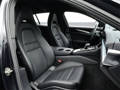 Certified 2023 Porsche Panamera 4 w/ Assistance Package image 18