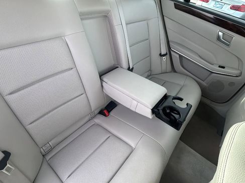 Used 2014 Mercedes-Benz E 350 Sedan image 31