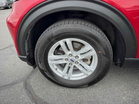 Certified 2021 Ford Explorer XLT w/ Equipment Group 202A image 14