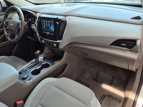 Used 2019 Chevrolet Traverse LT FWD image 28