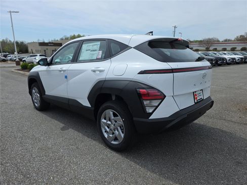 New 2026 Hyundai Kona SE image 8