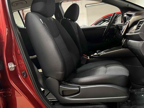 Used 2018 Nissan Leaf SV w/ SV Technology Package FWD image 24