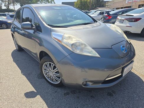Used 2016 Nissan Leaf S w/ Charger Package FWD image 3
