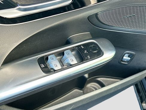 Used 2022 Mercedes-Benz C 300 4MATIC Sedan image 19