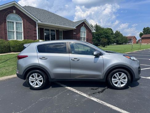 Used 2019 Kia Sportage LX FWD image 9