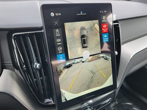 New 2026 Volvo XC60 B5 Ultra w/ Climate Package image 8