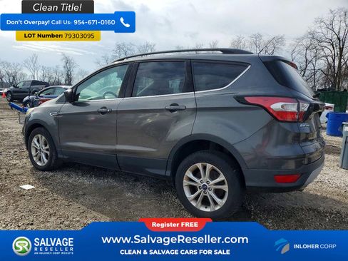 Used 2017 Ford Escape SE w/ Equipment Group 201A image 3