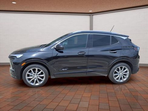 Used 2024 Buick Encore GX Avenir w/ Avenir Technology Package FWD image 2