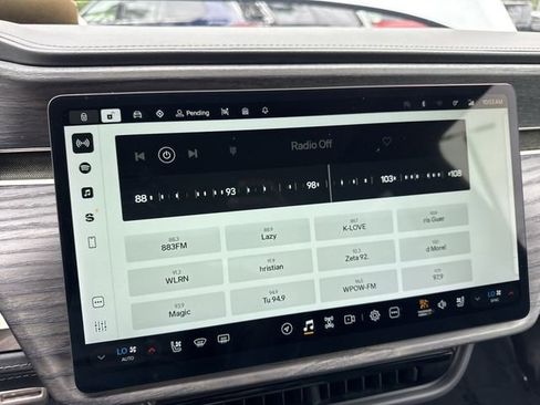 Used 2023 Rivian R1T Adventure AWD/4WD image 16