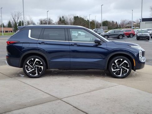 Used 2022 Mitsubishi Outlander SEL image 14