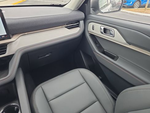 New 2026 Ford Explorer Active w/ Active Comfort Package RWD image 11