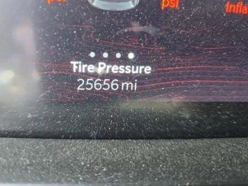 Used 2023 Jeep Grand Cherokee 4WD 4xe image 5