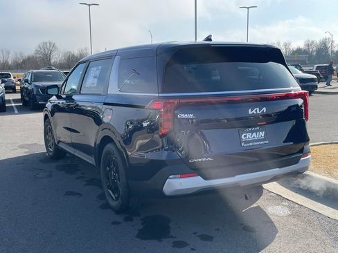 New 2026 Kia Carnival FWD image 5