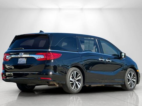 Used 2018 Honda Odyssey Elite image 3