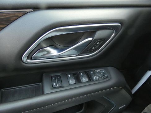 Used 2021 Chevrolet Tahoe Premier image 19