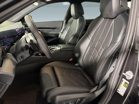 Used 2026 BMW 530i w/ M Sport Package RWD image 5