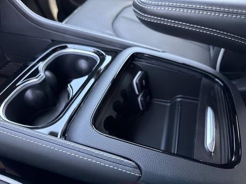 New 2027 Chrysler Pacifica Limited FWD image 31