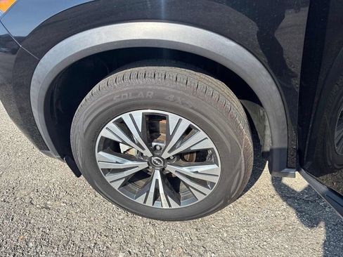 Used 2023 Nissan Rogue SV image 34