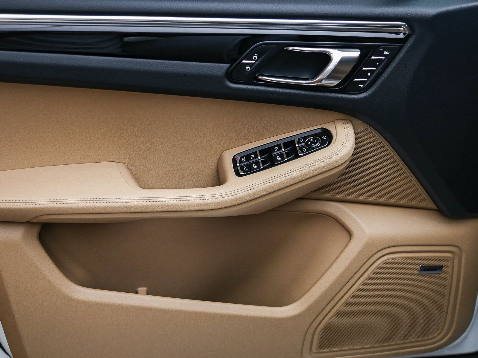 Certified 2026 Porsche Macan S AWD/4WD image 27