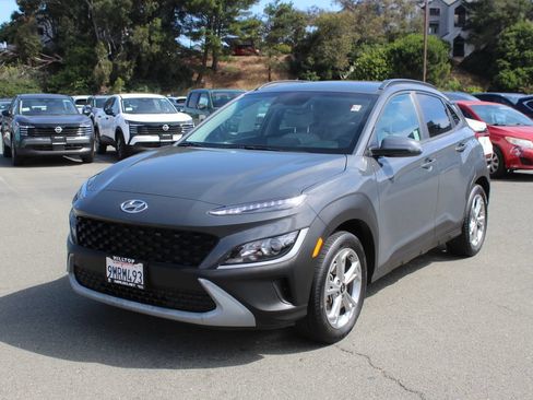 Used 2023 Hyundai Kona SEL w/ Cargo Package FWD image 3